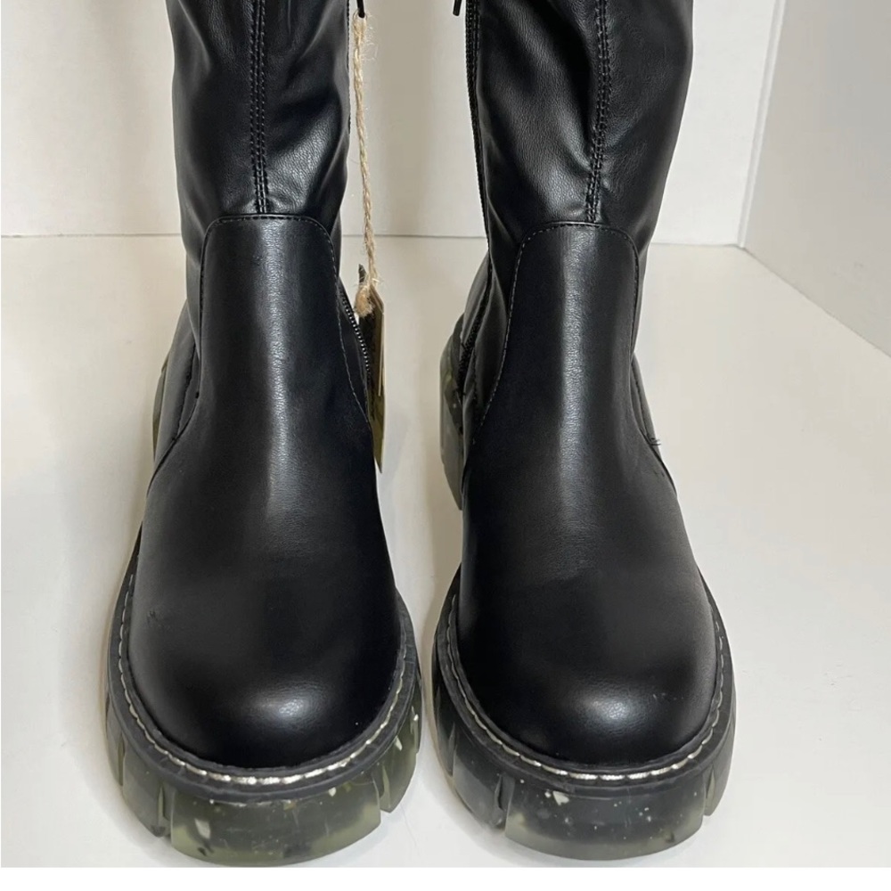 NWOB Cool Planet /Steve Madden Rosaliaa Women Faux Leather Knee-High boots 7.5